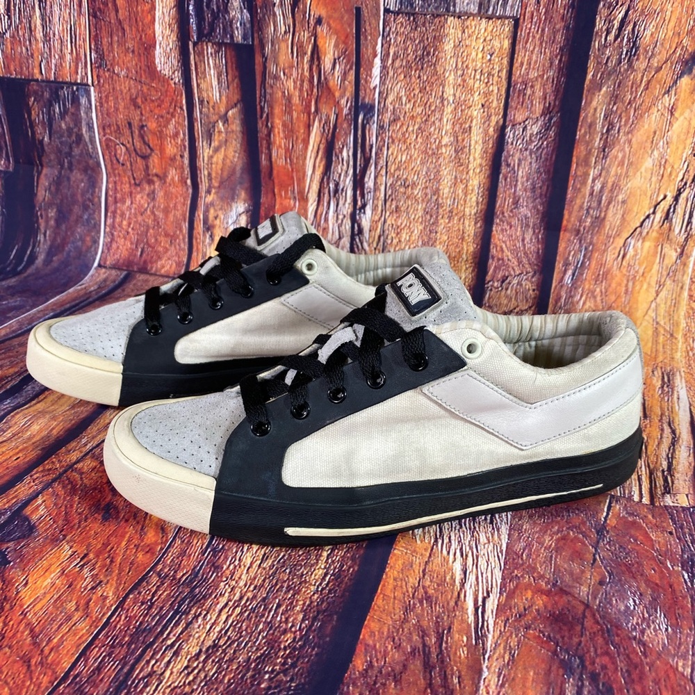 Pony Retro Men’s Size 7.5, Women’s Size 9